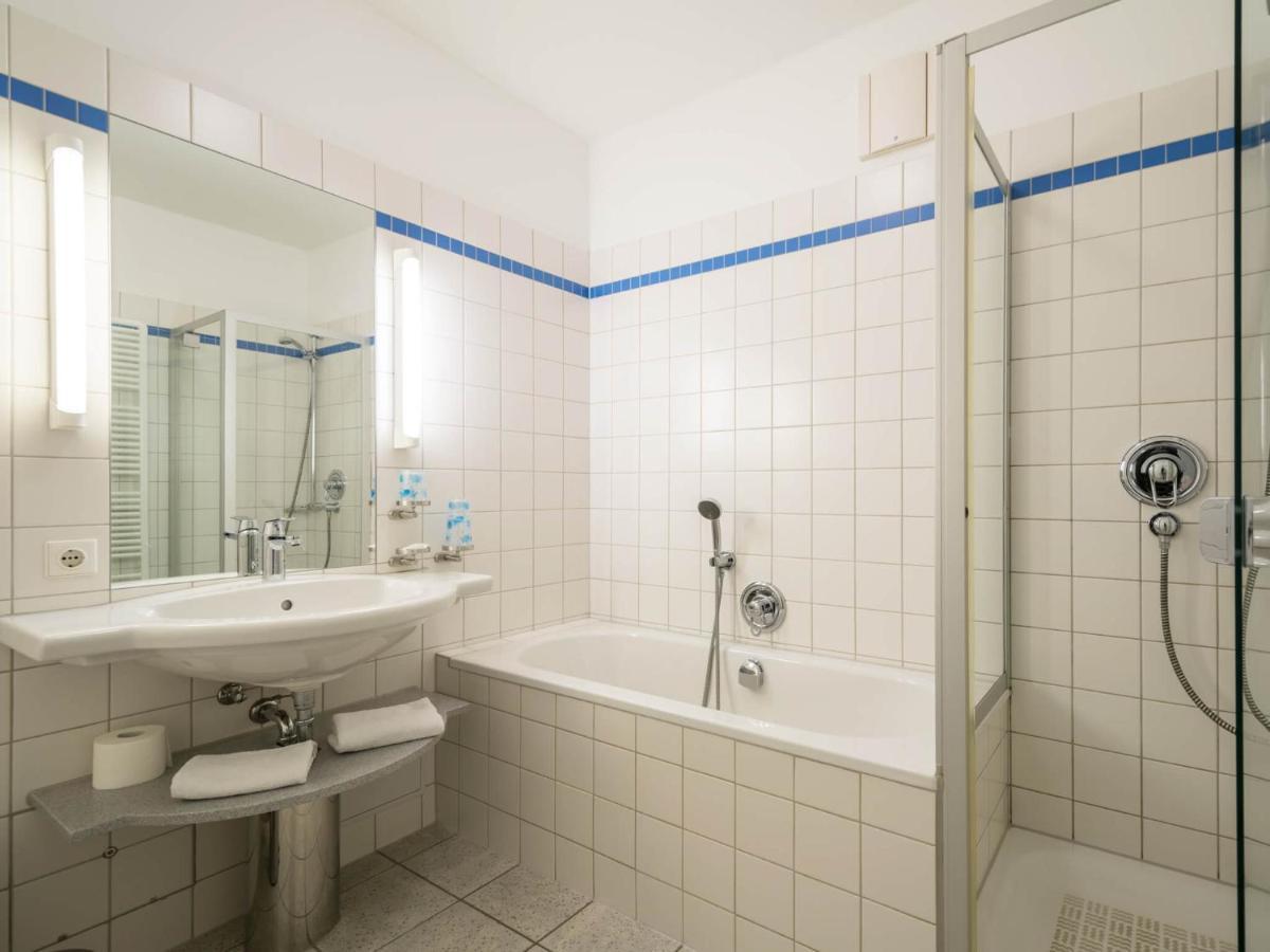 Kaiservillen Heringsdorf - Ferienwohnung Mit 1 Schlafzimmer Und Terrasse D102 Екстериор снимка